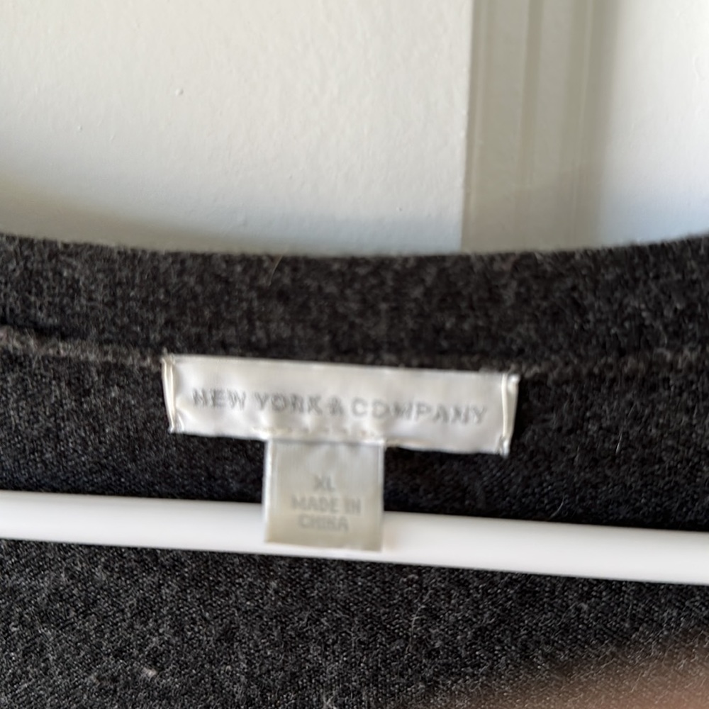 New York and Company Sweater - Picture 3 of 5